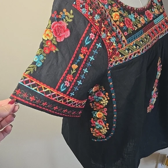 NWT Savanna Jane Embroidered Top – Medium, 100% Cotton Boho Stitching - Picture 3 of 7